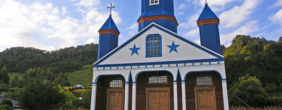 Tenaun church, Chiloe Island - Courtesy of Turismo Chile